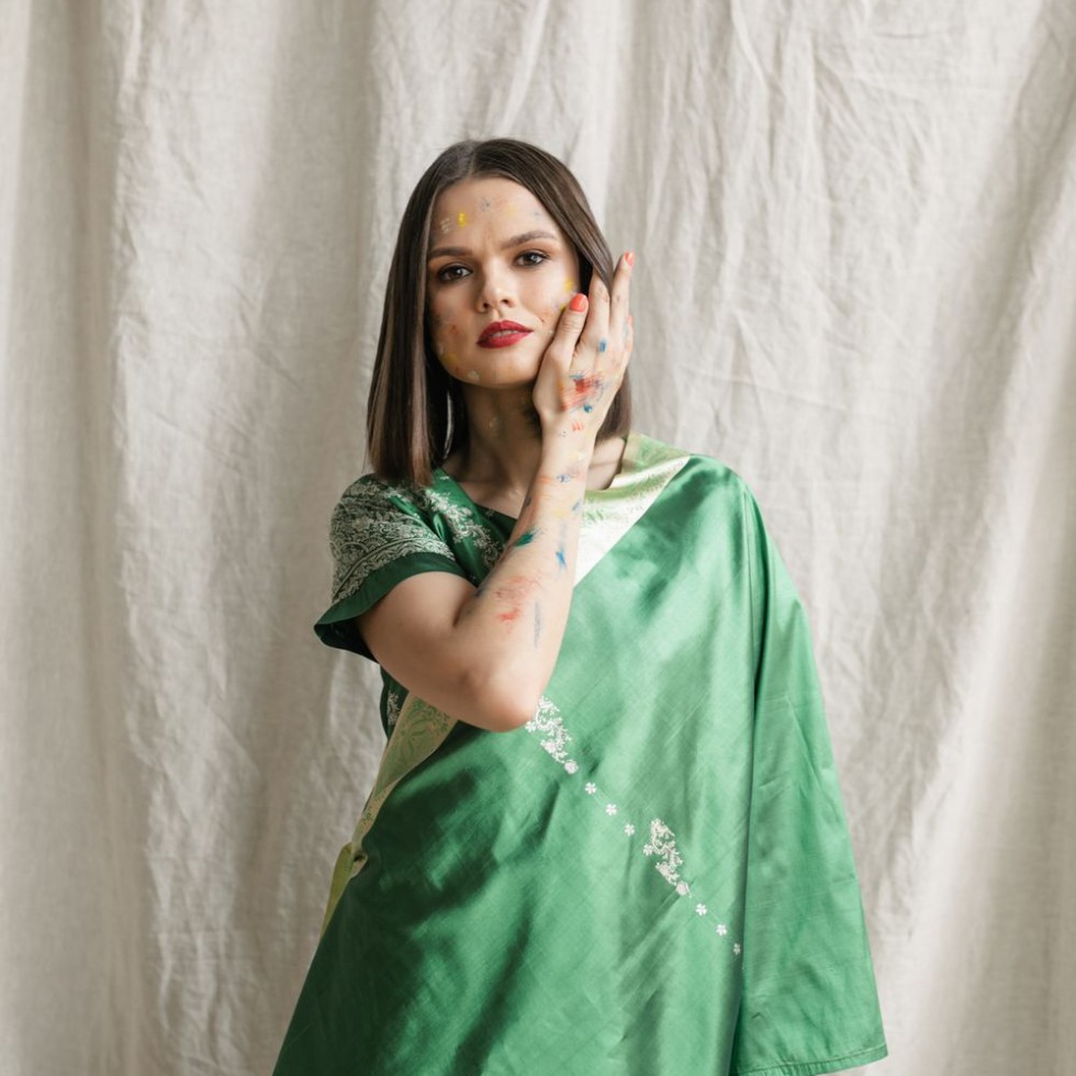 হাফ সিল্ক শাড়ি — সবুজ